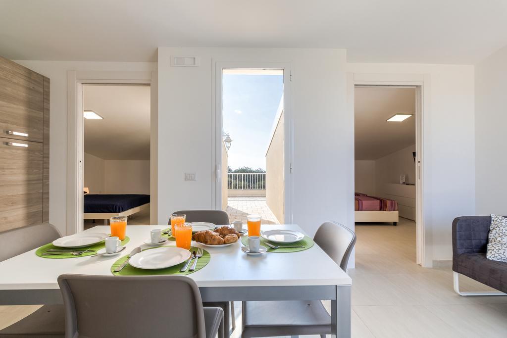 Il Giardino Dei Frangipani Apartment ซานตาโกรเชกาเมรีนา ภายนอก รูปภาพ