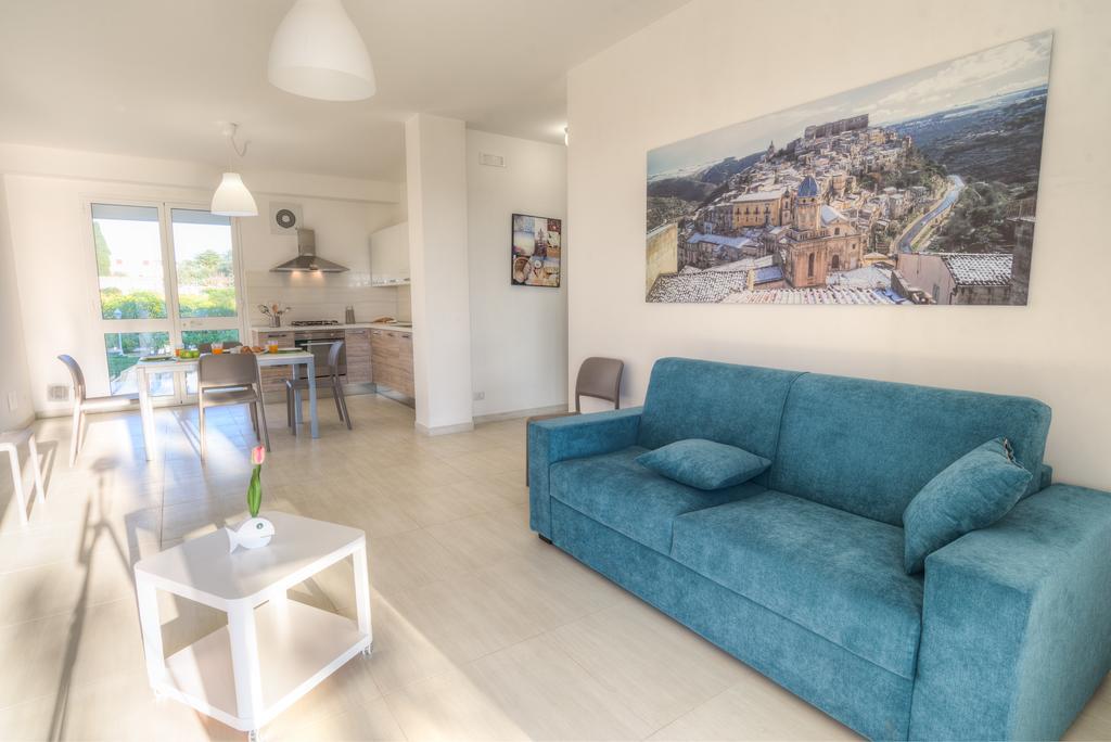 Il Giardino Dei Frangipani Apartment ซานตาโกรเชกาเมรีนา ภายนอก รูปภาพ