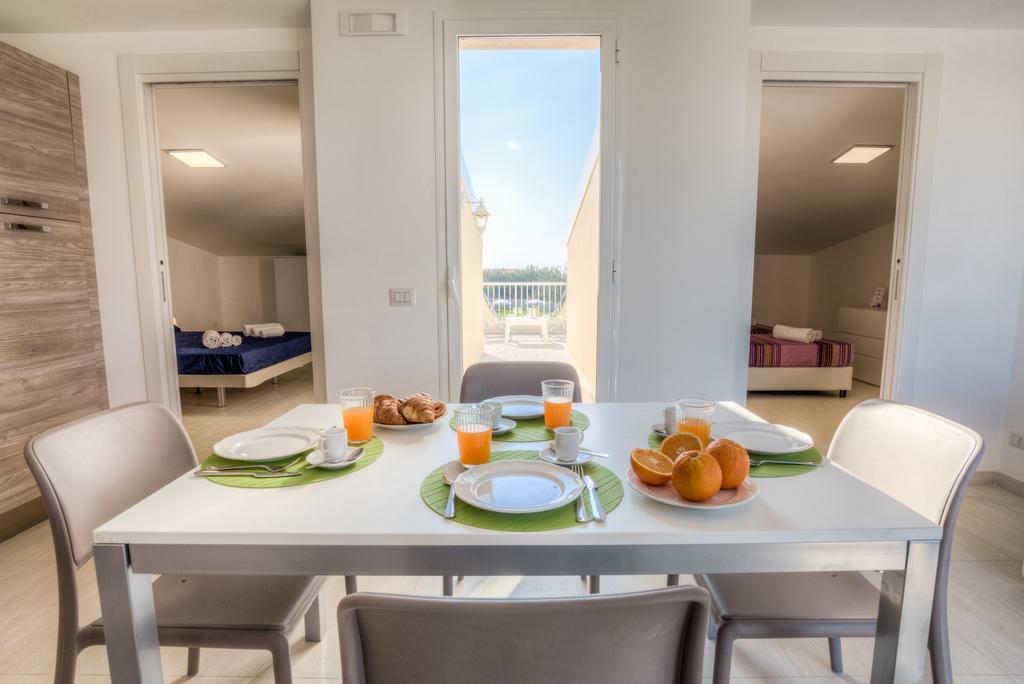 Il Giardino Dei Frangipani Apartment ซานตาโกรเชกาเมรีนา ภายนอก รูปภาพ