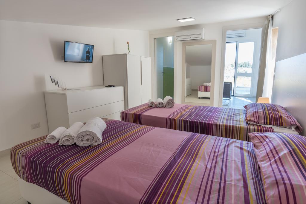 Il Giardino Dei Frangipani Apartment ซานตาโกรเชกาเมรีนา ภายนอก รูปภาพ