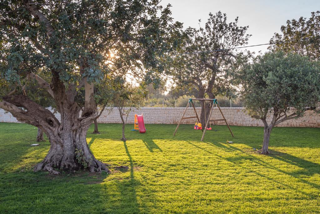 Il Giardino Dei Frangipani Apartment ซานตาโกรเชกาเมรีนา ภายนอก รูปภาพ