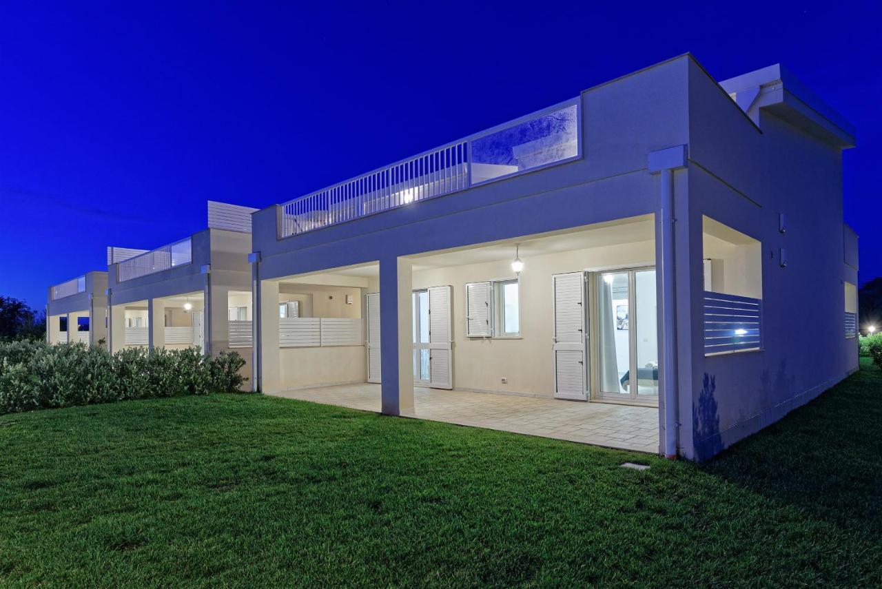 Il Giardino Dei Frangipani Apartment ซานตาโกรเชกาเมรีนา ภายนอก รูปภาพ